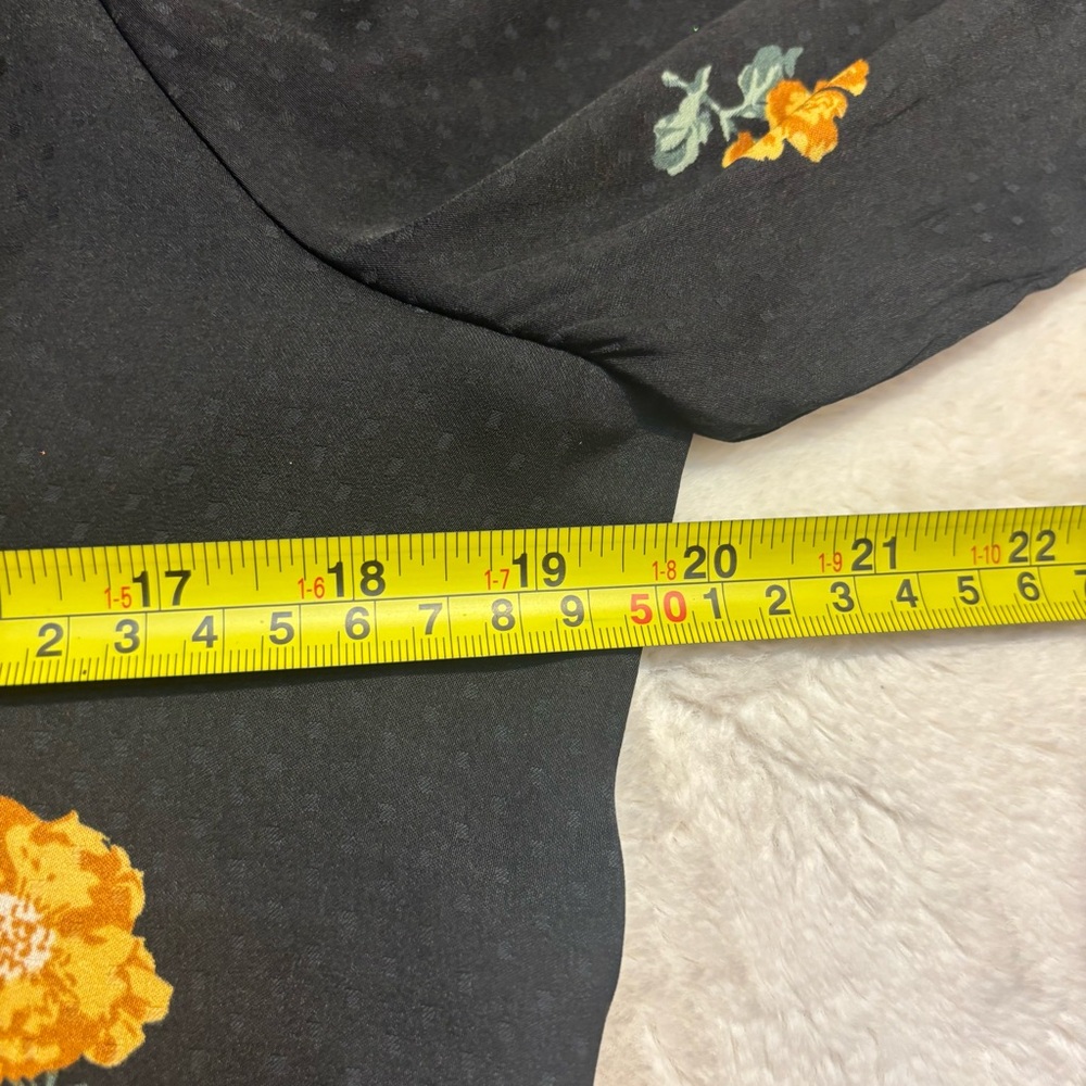 Madewell Top Small Bubble-Sleeve Wrap Top Black Floating Florets Yellow Floral - Picture 14 of 16